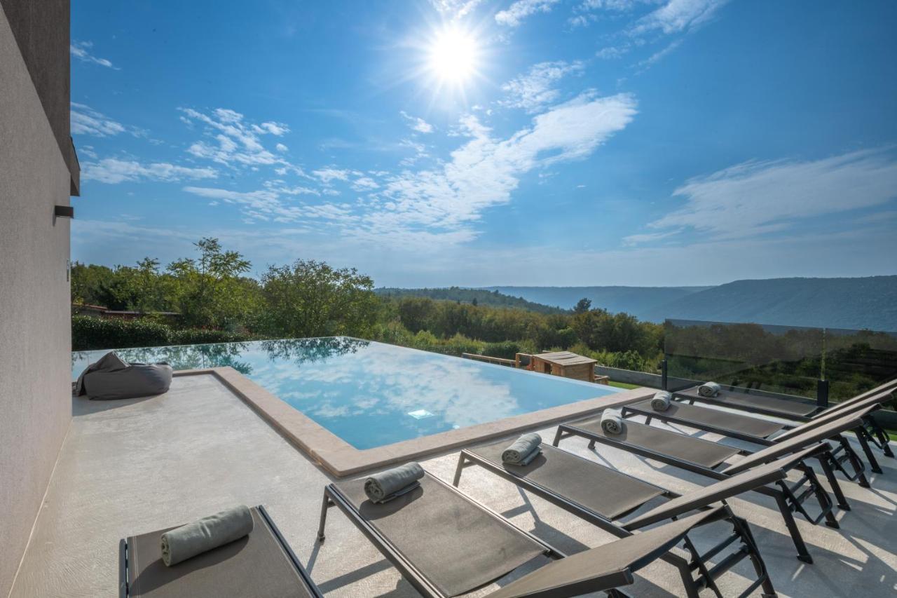 Villa Memory Rasa ภายนอก รูปภาพ