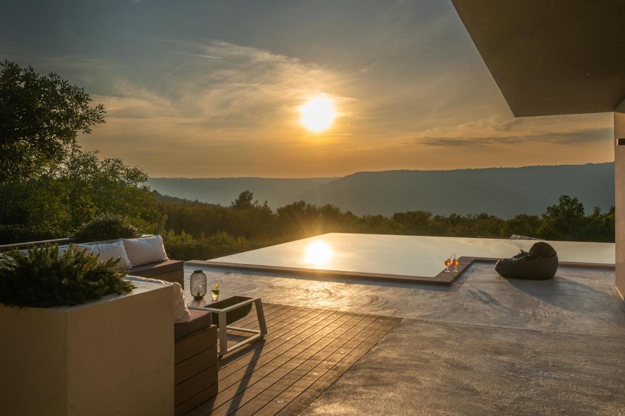 Villa Memory Rasa ภายนอก รูปภาพ