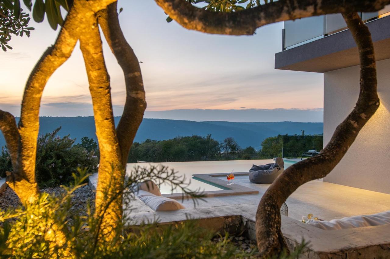 Villa Memory Rasa ภายนอก รูปภาพ