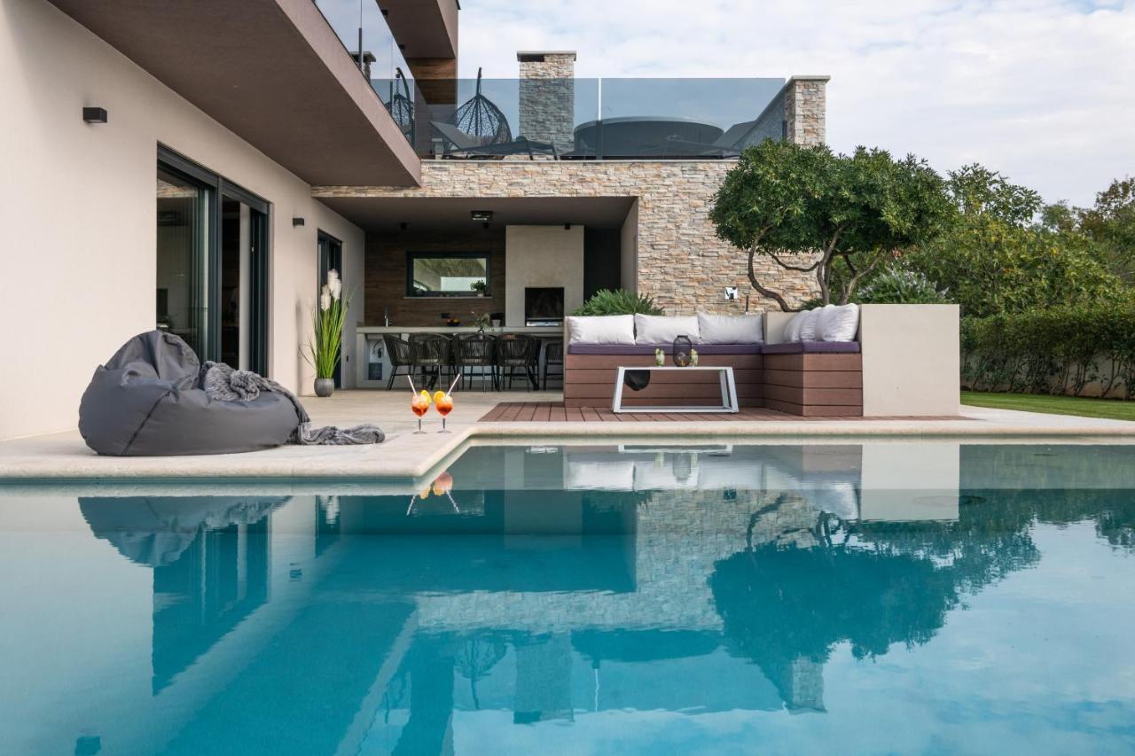 Villa Memory Rasa ภายนอก รูปภาพ